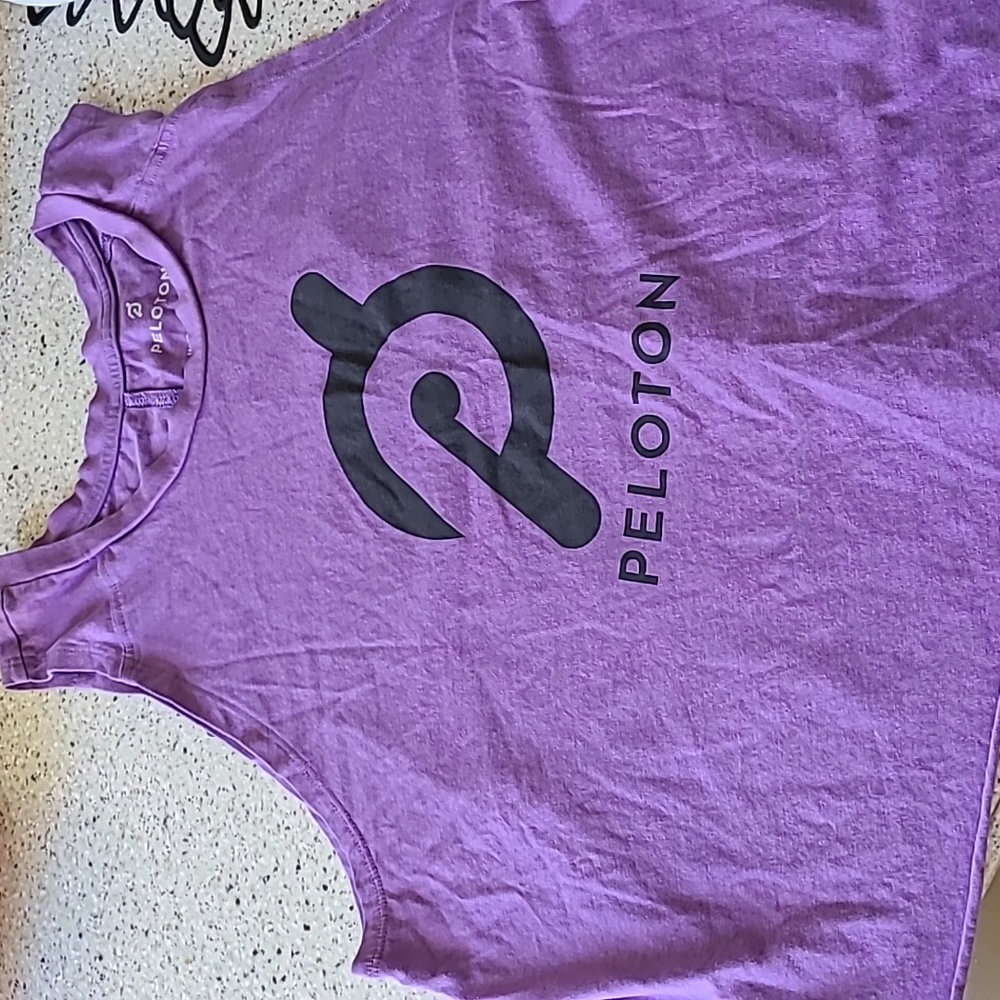 Peloton muscle tank top purple + black size LARGE